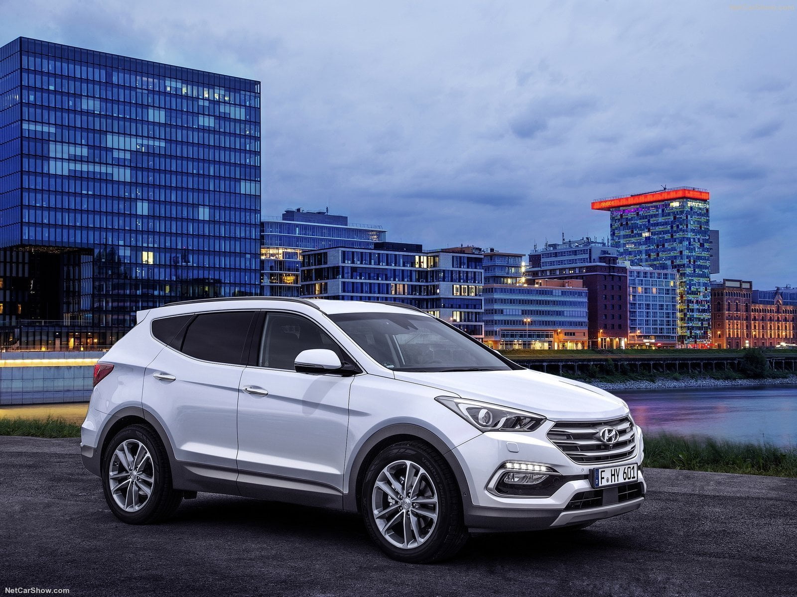 Hyundai santa fe 2016