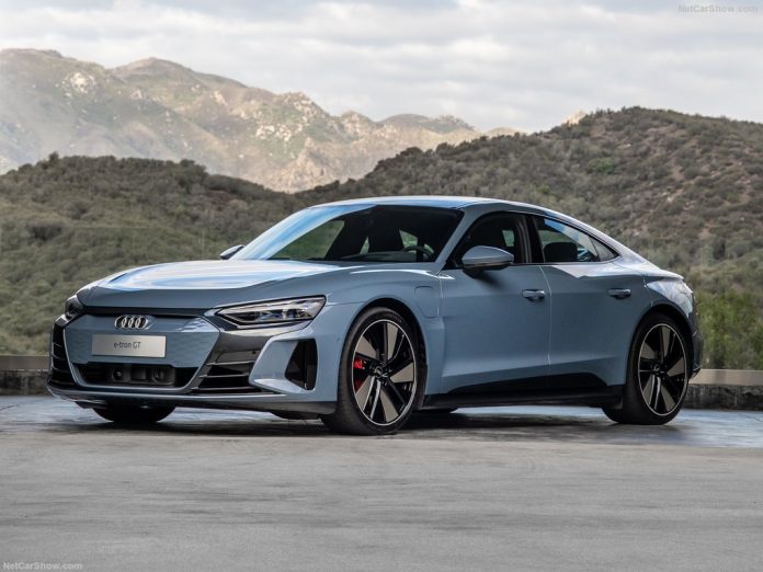 The 2022 Audi e-tron GT quattro