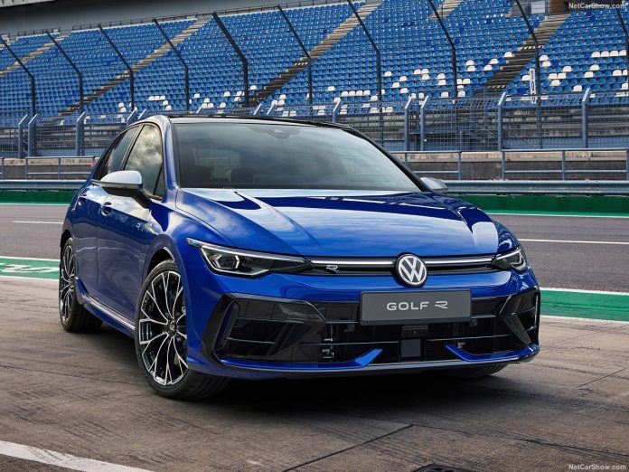 The 2025 Volskwagen Golf R